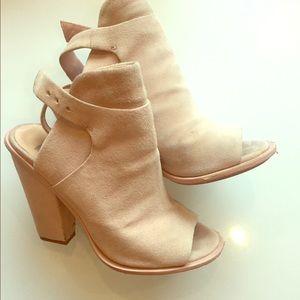 Dolce Vita Booties